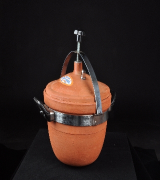CLAY COOKER